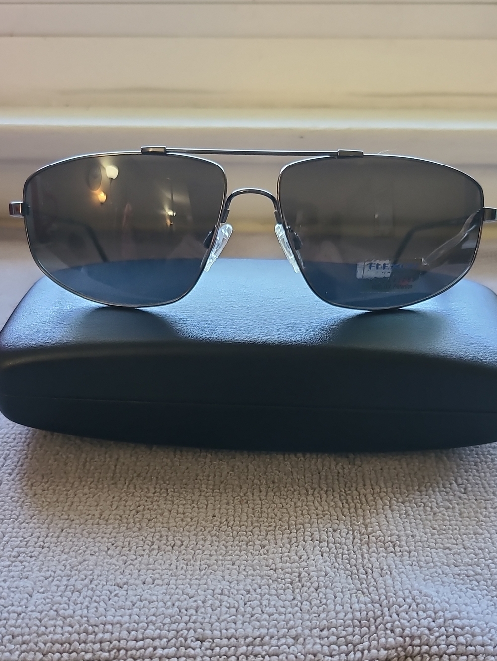NEW & AUTHENTIC MARCHON FLEXON SUNGLASSES COMMANDER,  POLARIZED, GUNMETAL  62-14